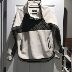 Abercrombie & Fitch Asymmetrical fleece